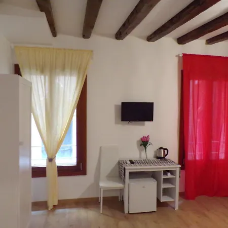 Casa Venier לינה וארוחת בוקר ונציה